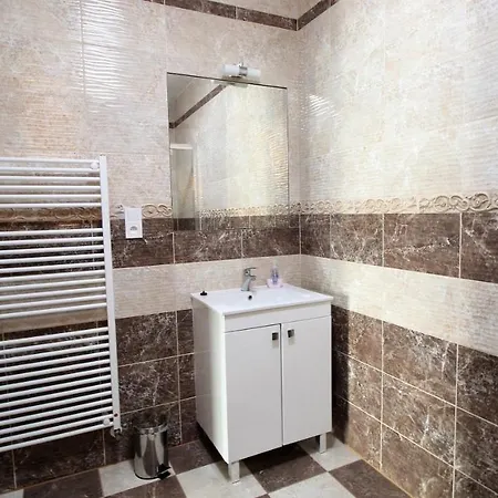 Mika 3* Štúrovo