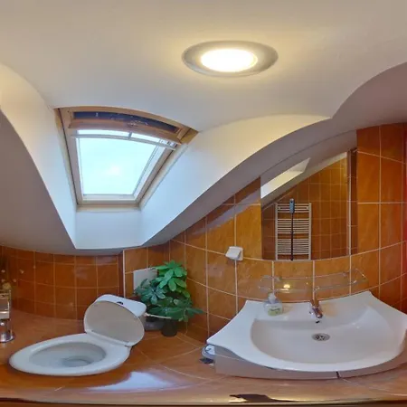 Mika 3* Štúrovo